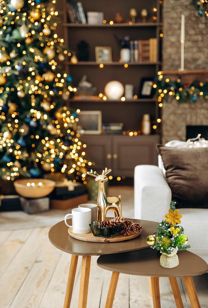 Dekorativer goldener Weihnachtsbaum 20cm