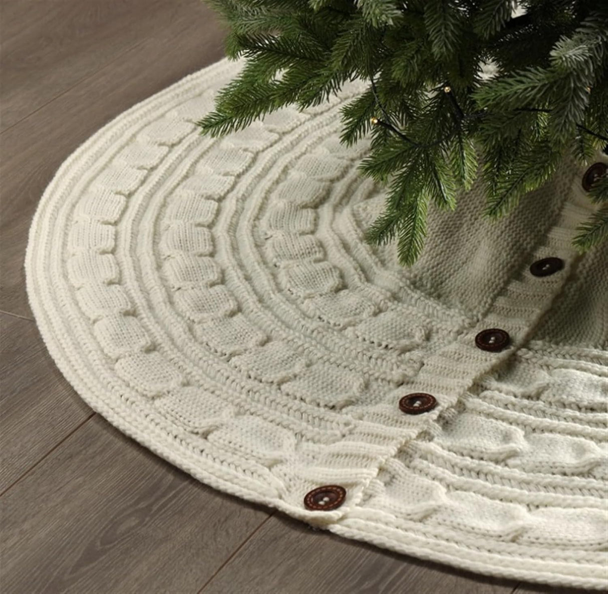 Weihnachtsteppich unter dem Weihnachtsbaum