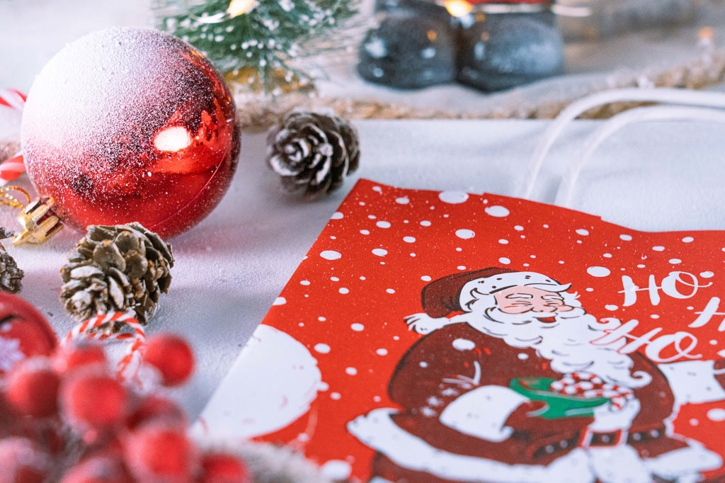 Weihnachtspapiertüte 180x80x220mm Roter Weihnachtself