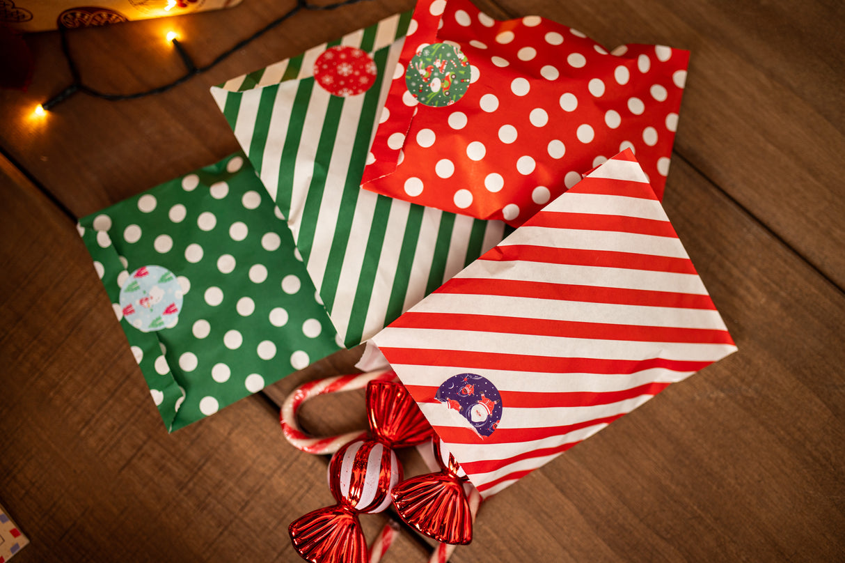 Papiertüten mit Aufklebern 24 Stück