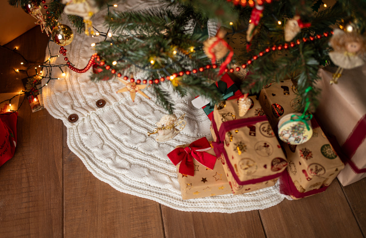 Weihnachtsteppich unter dem Weihnachtsbaum