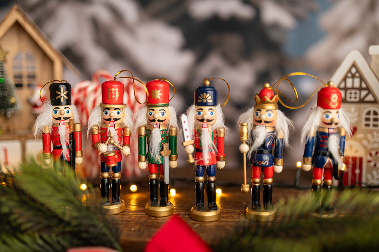 Nussknacker-Weihnachtsbaumhänger - 6er-Set