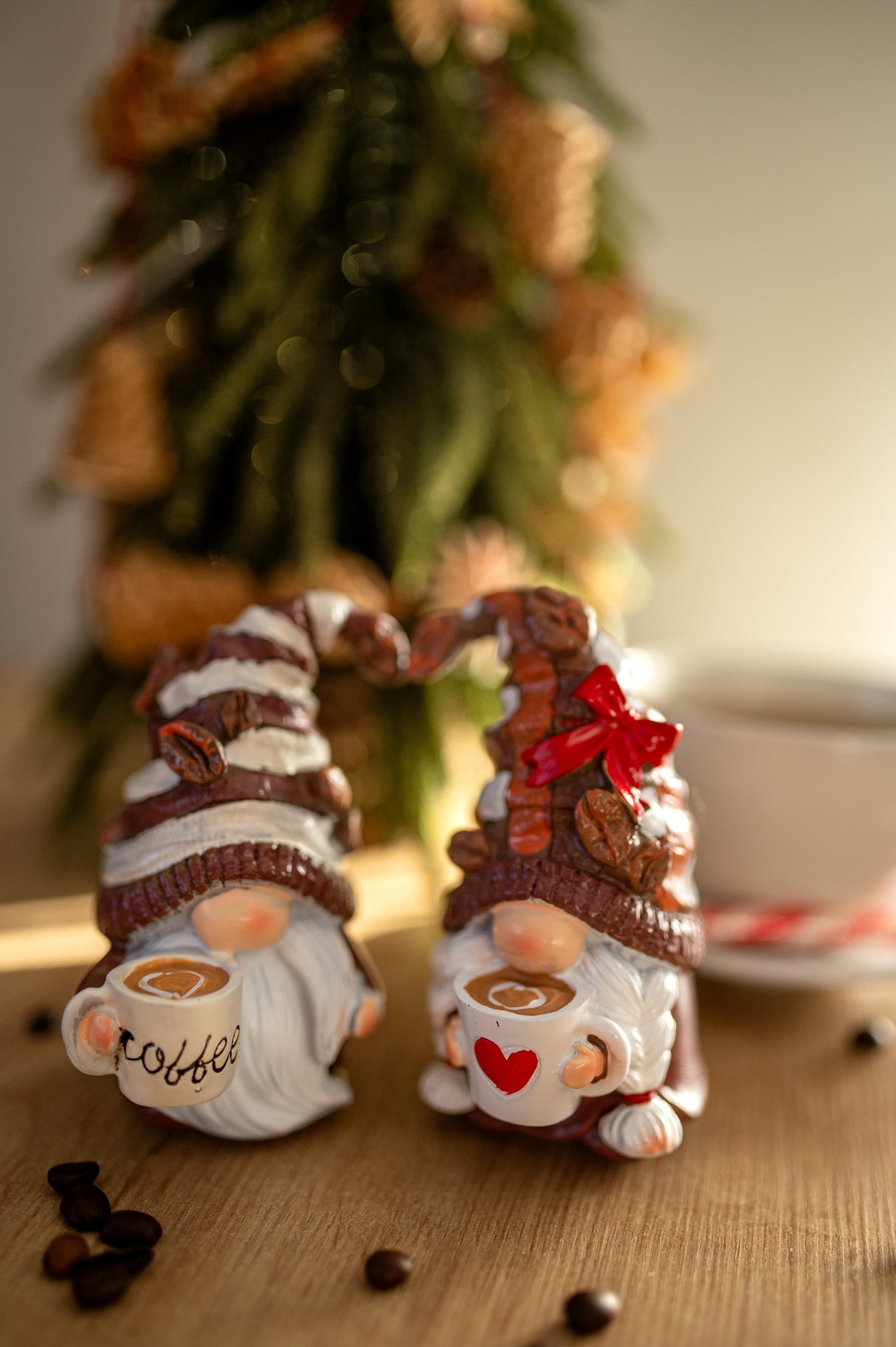 Gartenzwerg mit Kaffeefiguren