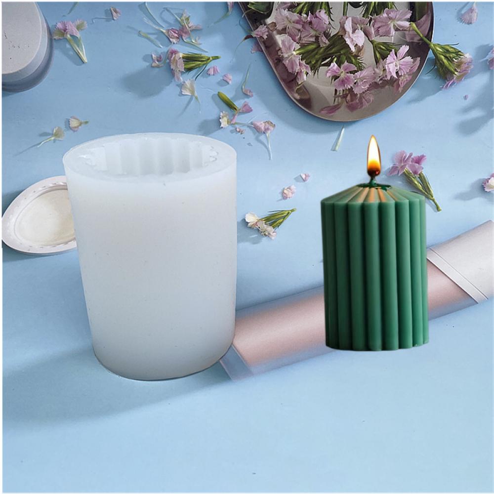 Weihnachts-Silikonform aus zerrissenen Kerzen