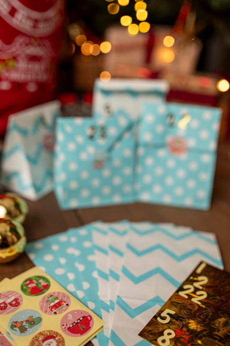 Adventskalender Blaue Tüten 24St.