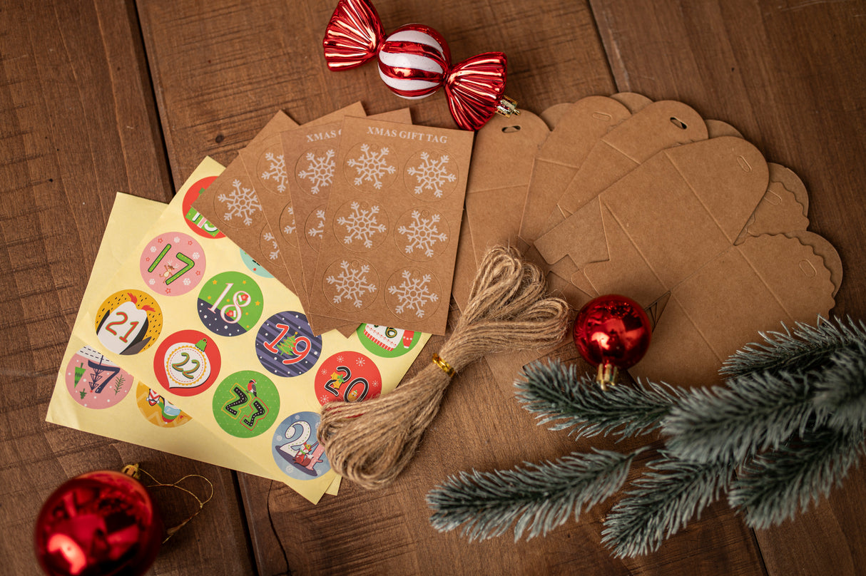 Adventskalender-Taschenset mit Zubehör