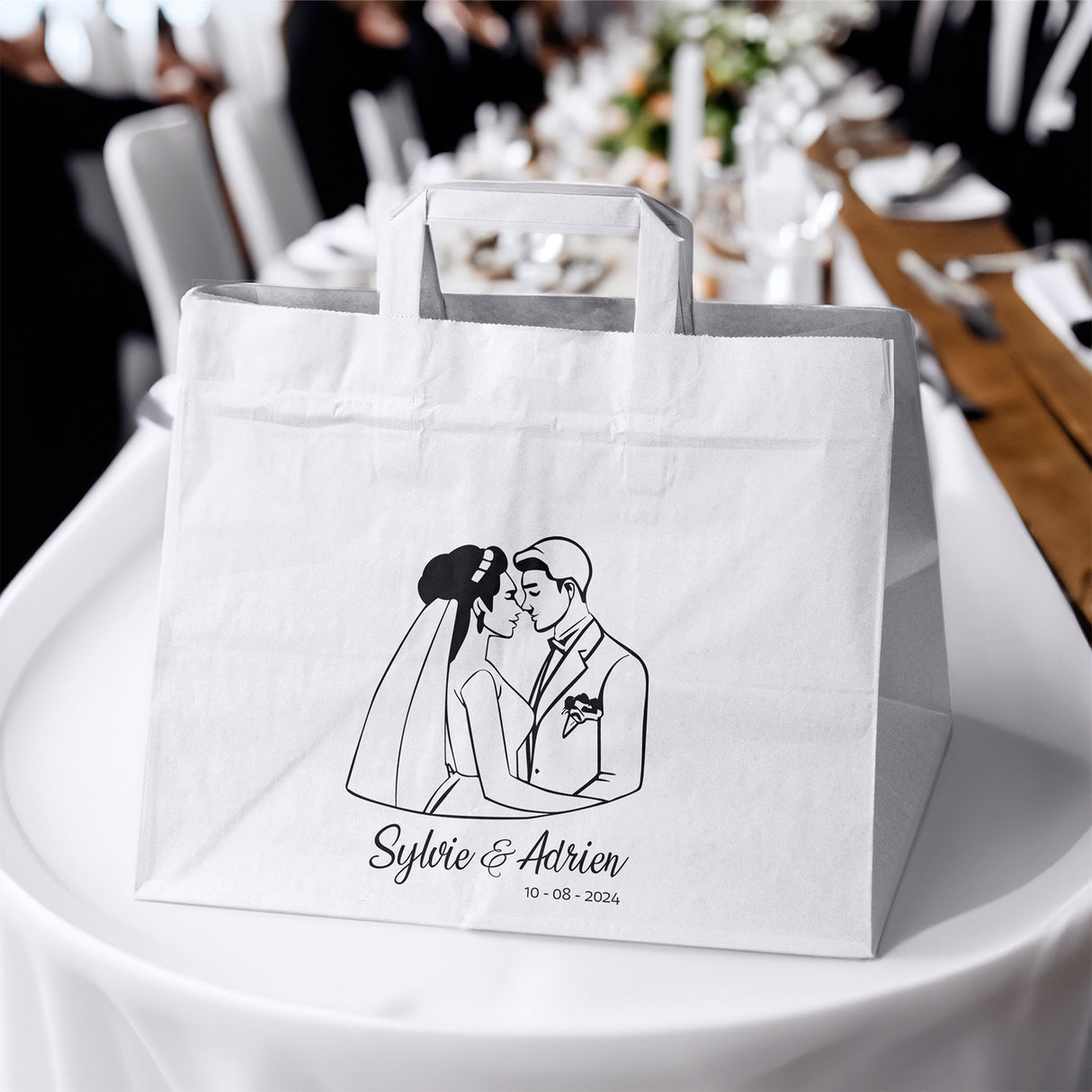 Hochzeitspapiertüten 50 Stück Weiß 320x220x245mm Bräutigam und Braut NAMEN+DATUM