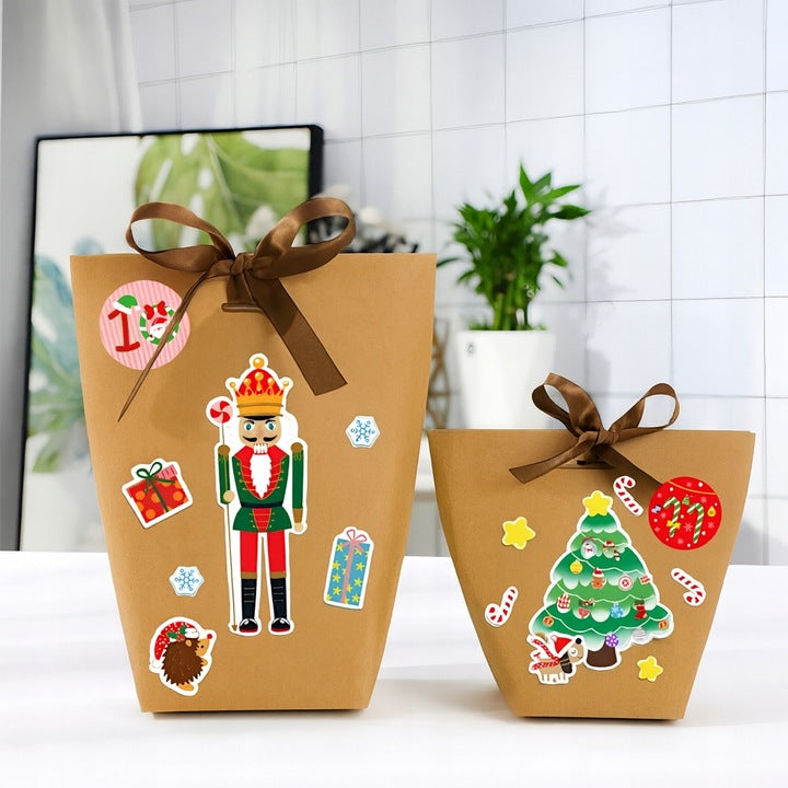 Adventskalender in Schachtel mit Weihnachtsaufklebern