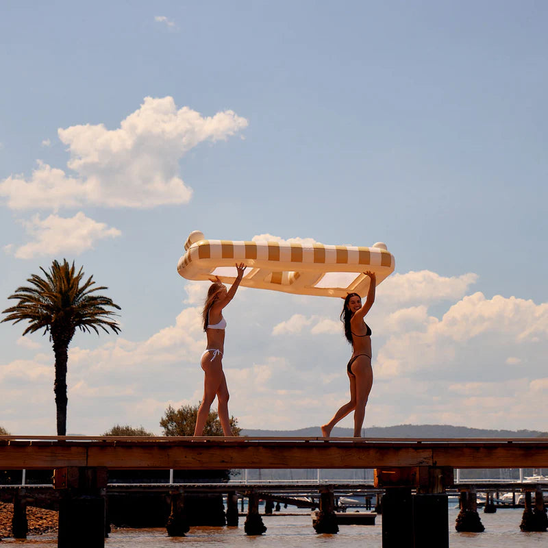 Doppelluftmatratze zum Schwimmen