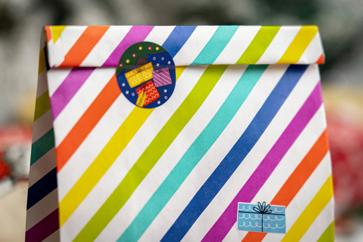 Weihnachtspapiertüte 16x8x27cm REGENBOGENSTREIFEN 5St