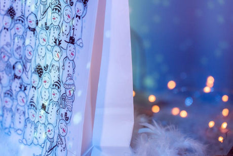 Weihnachtspapiertüte 240x100x320mm Schneemänner