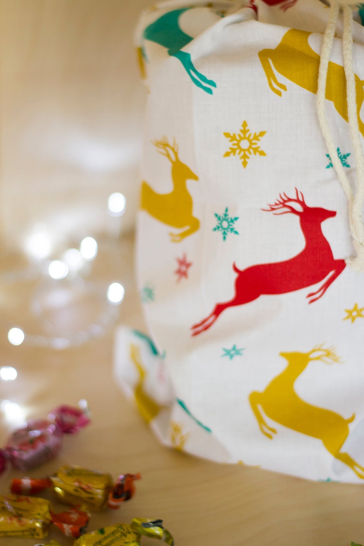 Weihnachts-Baumwollbeutel 25x30cm BUNTE RENTIERE
