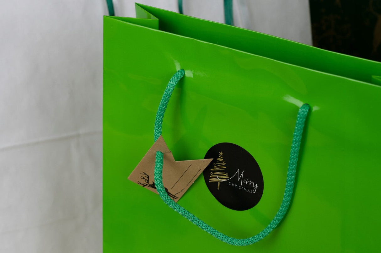 Set Weihnachts-Papiertüten mit Aufklebern und Tischkarten, Größenmix, Grün, 8-tlg.