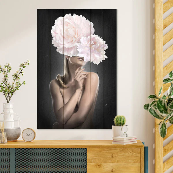 Wanddeko Holz - Woman with Pink Peonies