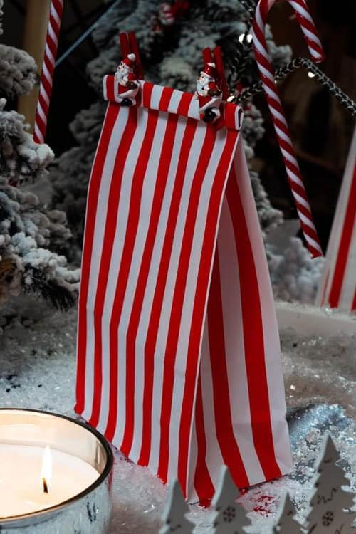 16+8x27cmT Weihnachtsgeschenkkugeln Rot gestreift