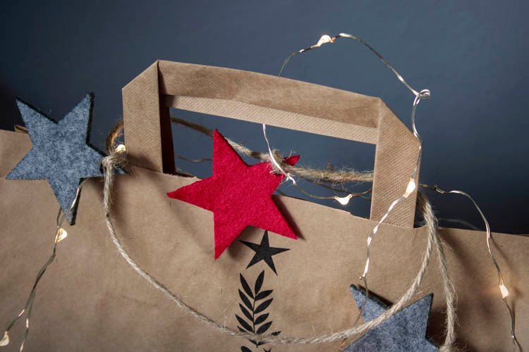 26+14x32cm Merry Christmas Weihnachts Kraft Geschenktüten Weihnachts Papiertüten mit Griffen - AllBags