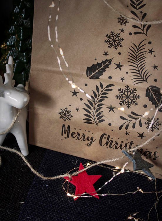 26+14x32cm Merry Christmas Weihnachts Kraft Geschenktüten Weihnachts Papiertüten mit Griffen - AllBags