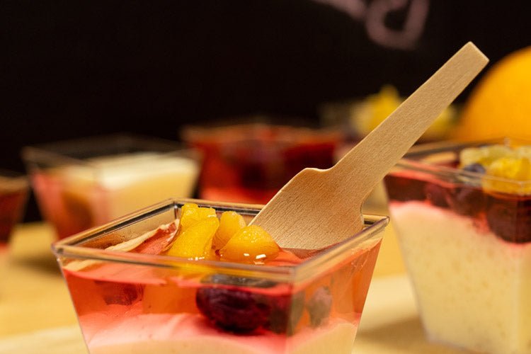 50 Stück Desserttassen 120ml 4oz Wiederverwendbare Dessertgläser Plastik mit 50 Stück Löffeln - AllBags