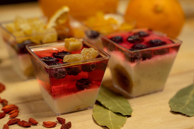 50 Stück Desserttassen 60ml 2oz Wiederverwendbare Dessertgläser Plastik mit 50 Stück Löffeln - AllBags