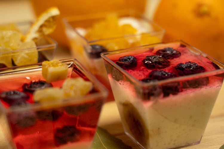 50 Stück Desserttassen 60ml 2oz Wiederverwendbare Dessertgläser Plastik mit 50 Stück Löffeln - AllBags