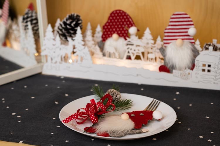 Weihnachtsflaschenhüllen mit Kappen MIX