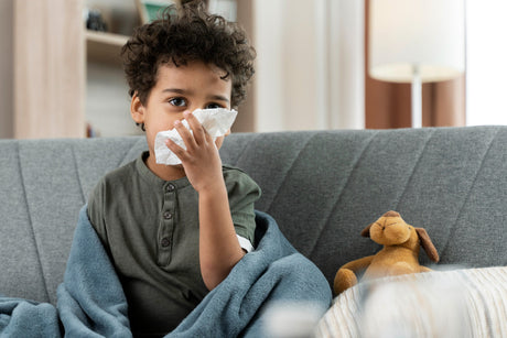 Hausmittel gegen eine laufende Nase bei Kindern? Lernen Sie bewährte Methoden kennen, um die Nase Ihres Kindes freizubekommen.