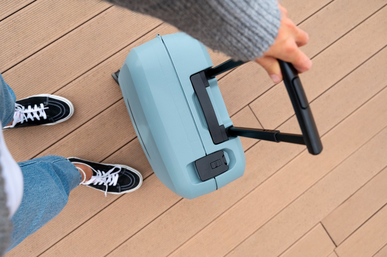 Wie packt man für eine Woche im Handgepäck? Clevere Tricks und die perfekte Tasche für Wizzair/Ryanair.