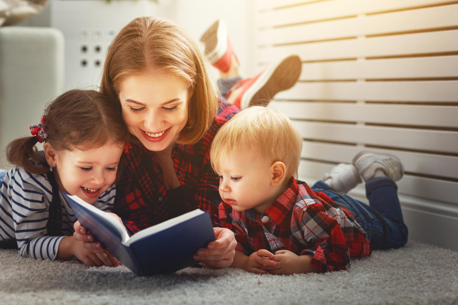 Warum ist es wichtig, Kindern vorzulesen? Vorteile, Tipps und empfohlene Kinderbücher.