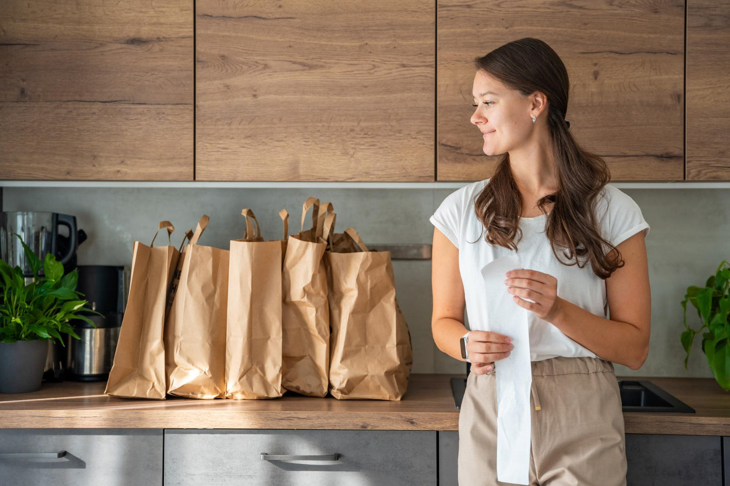 Januar-Aufräumaktion: So können Sie Papiergeschenktüten wiederverwenden