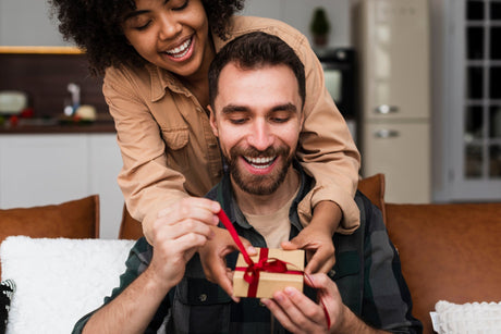 Ein Geschenk für den Mann, der alles hat: Entdecken Sie einzigartige Ideen, die ihn überraschen werden