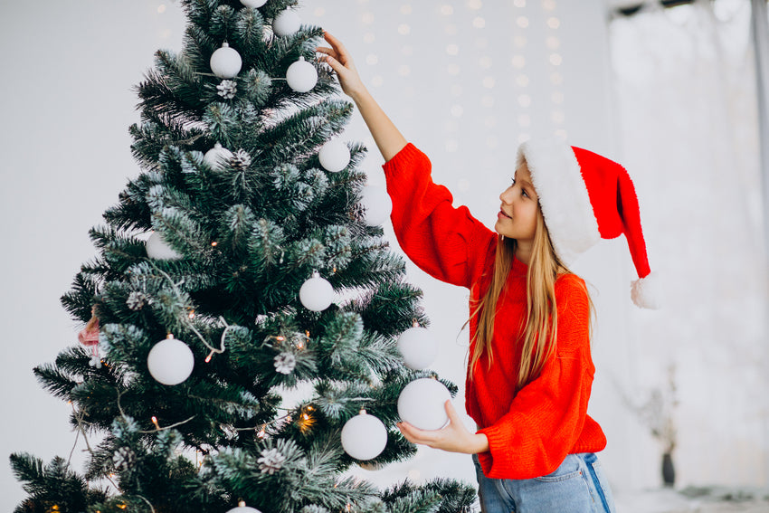 Wie lange behalten wir den Weihnachtsbaum zu Hause? Kuriositäten und Bräuche