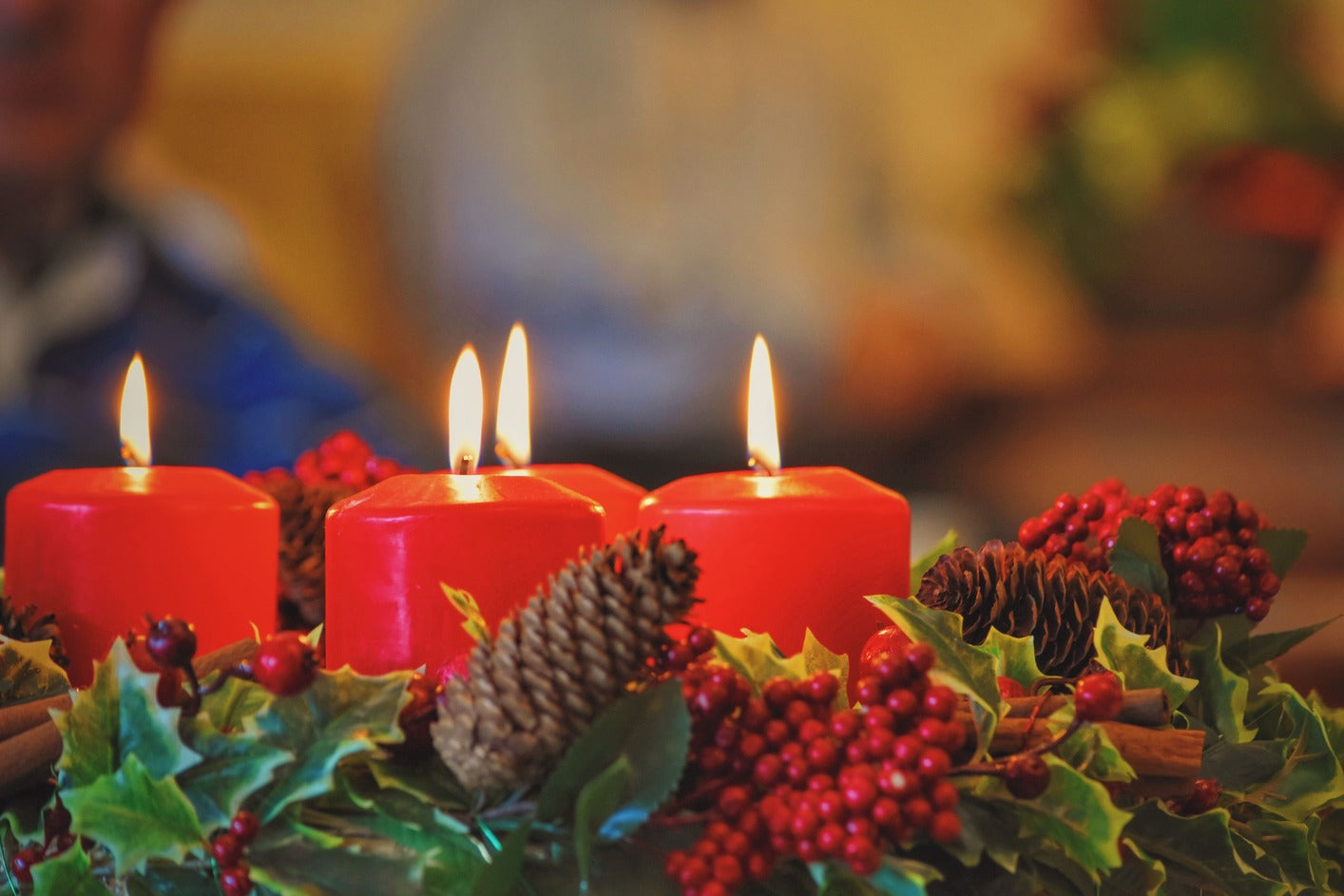 Weihnachtskerzen – wie stellt man eigene Weihnachtskerzen her?