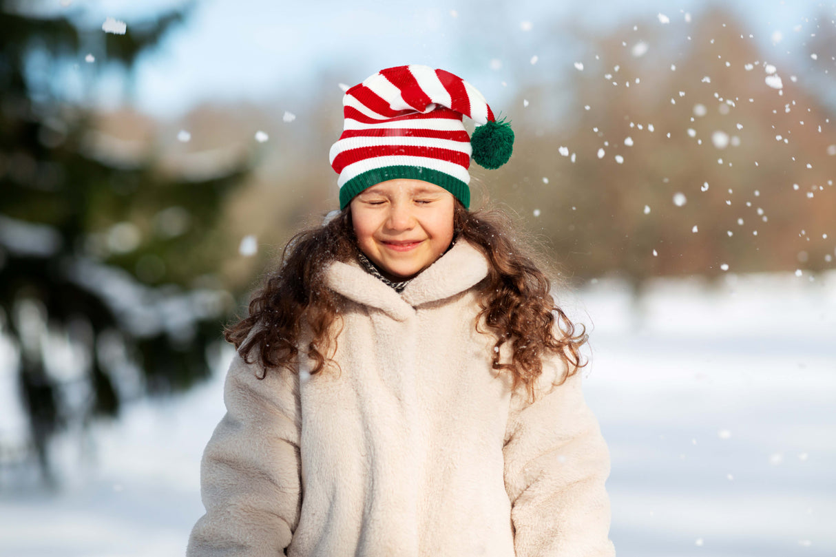 Wintermütze mit Weihnachtsstreifen Rot