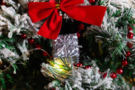 Silbernes Mini-Geschenkset mit 12 Stück