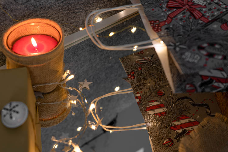 Weihnachtspapiertüte 320x160x380mm Grau Frohe Weihnachten