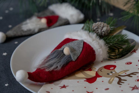 Besteck-Flaschenhülle mit Weihnachtsmützen 3-tlg.