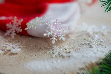 Dekoratives Schneeflockenkonfetti