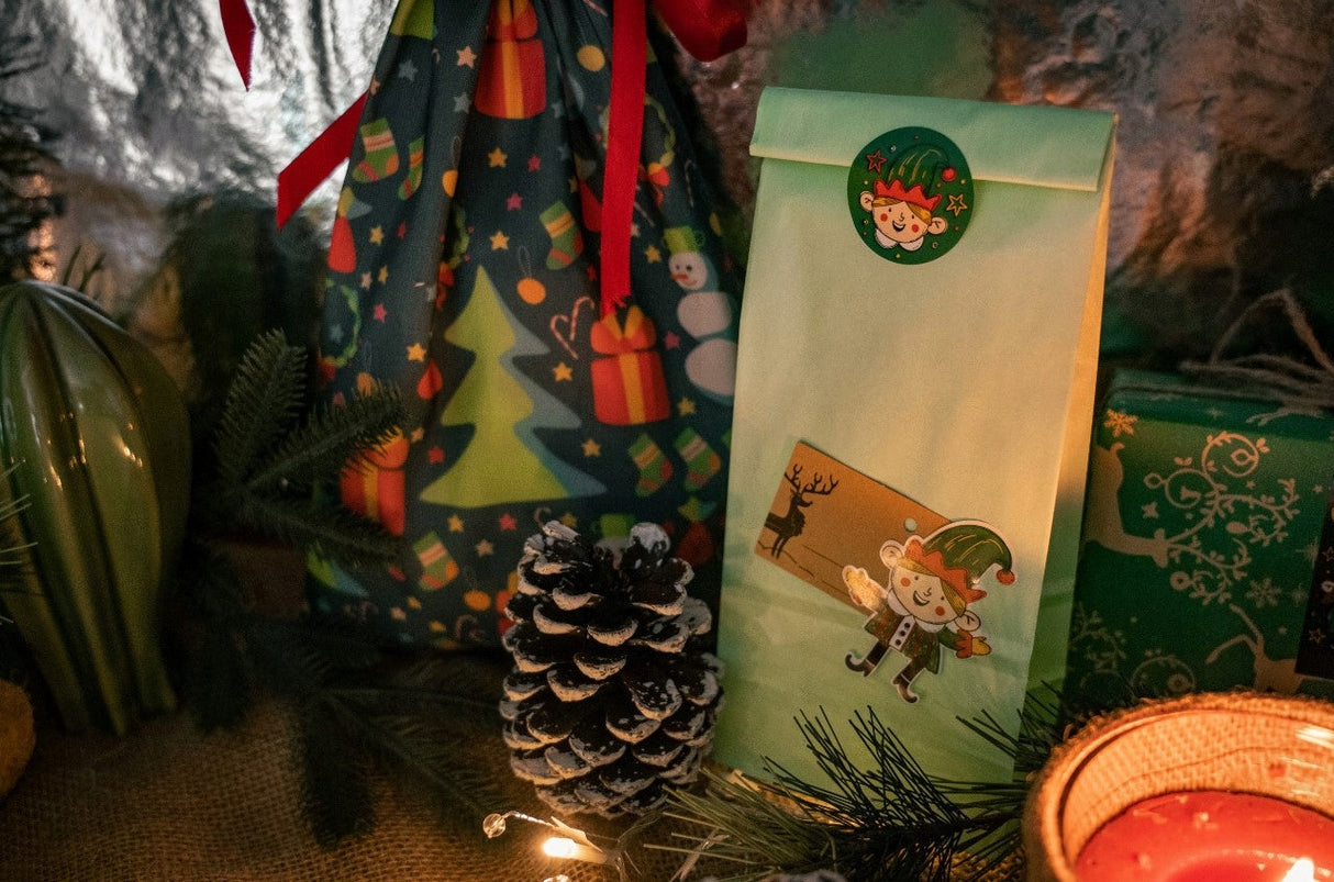 Set Weihnachtsgeschenktüten – verschiedene Größen und Zubehör 8-tlg.