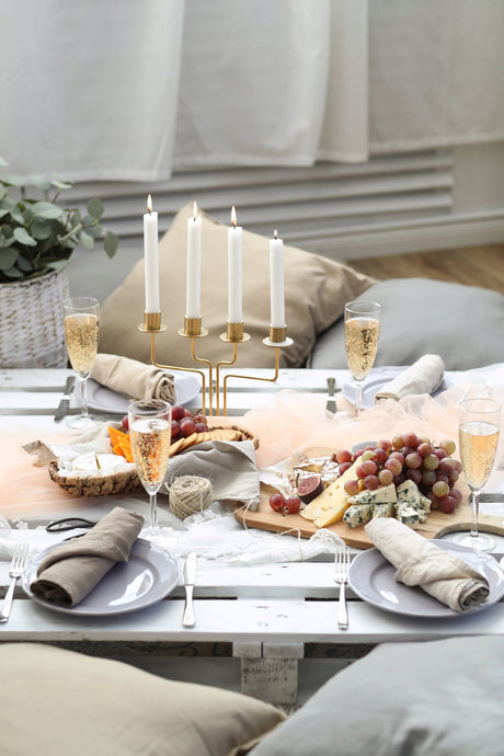 Traditionelle weiße Tischkerze, 30 Stück.