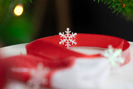 Dekoratives Schneeflockenkonfetti