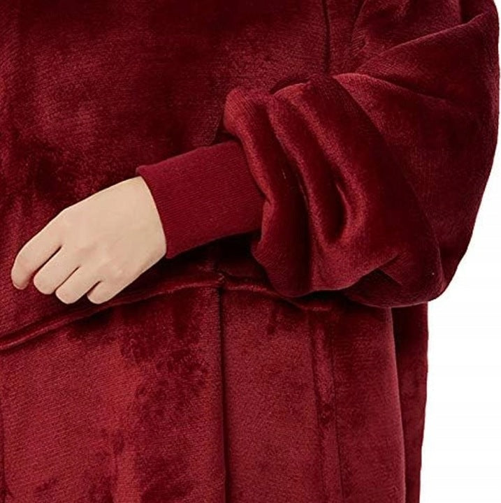 Dicker roter Decken-Sweatshirt, übergroßer Bademantel