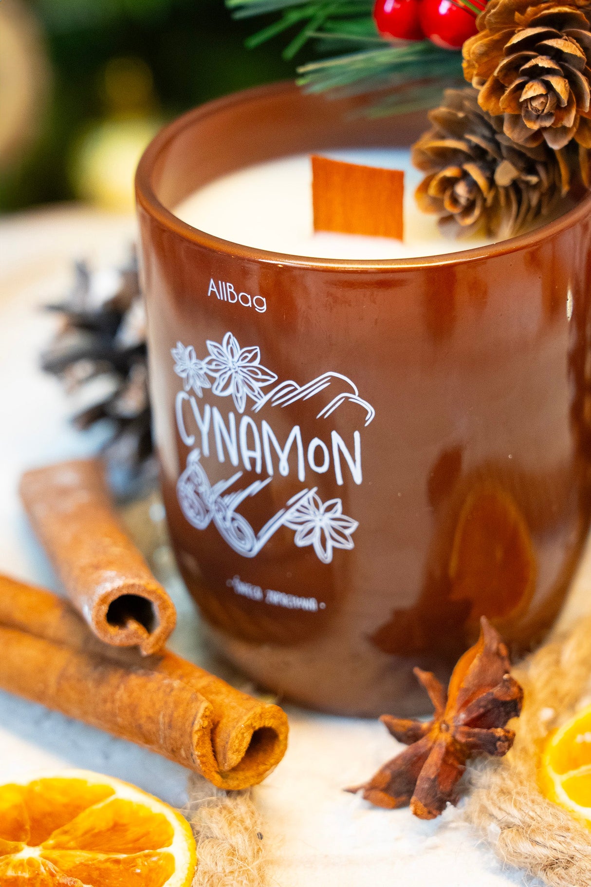 Duftende Sojakerze im Glas, Zimtduft