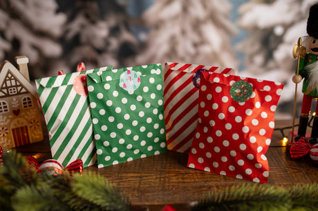 Papiertüten mit Aufklebern 24 Stück