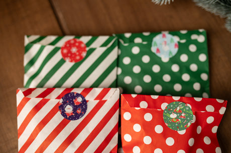 Papiertüten mit Aufklebern 24 Stück