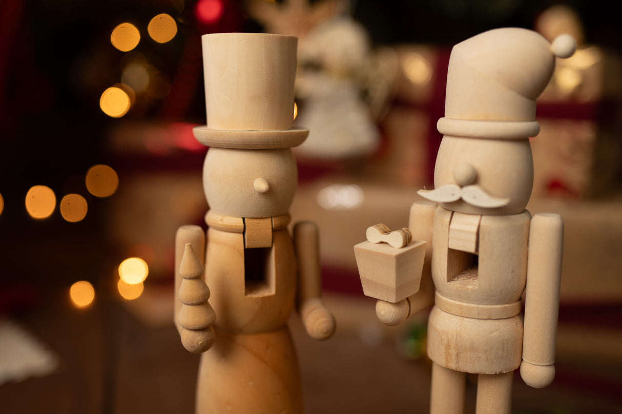 Dekorativer Nussknacker aus Holz, 2 Stück