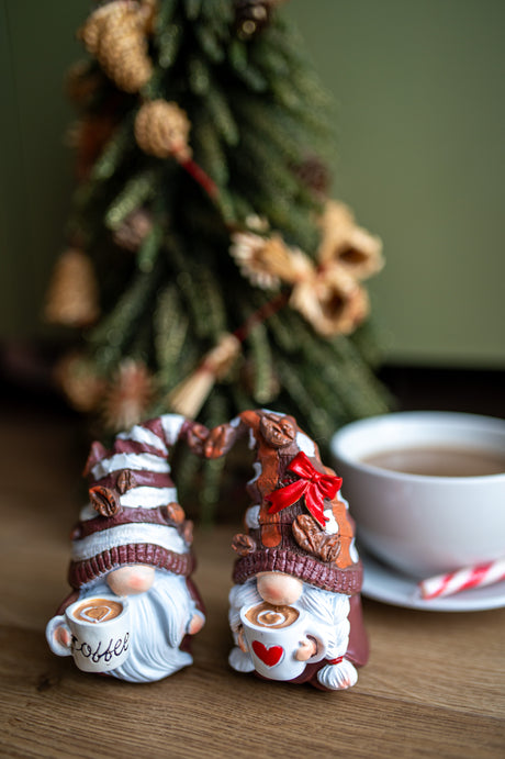Gartenzwerg mit Kaffeefiguren