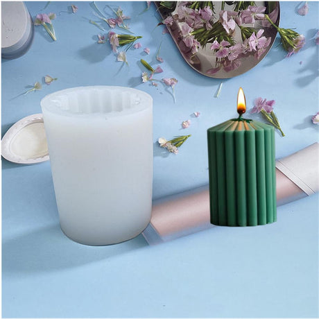 Weihnachts-Silikonform aus zerrissenen Kerzen