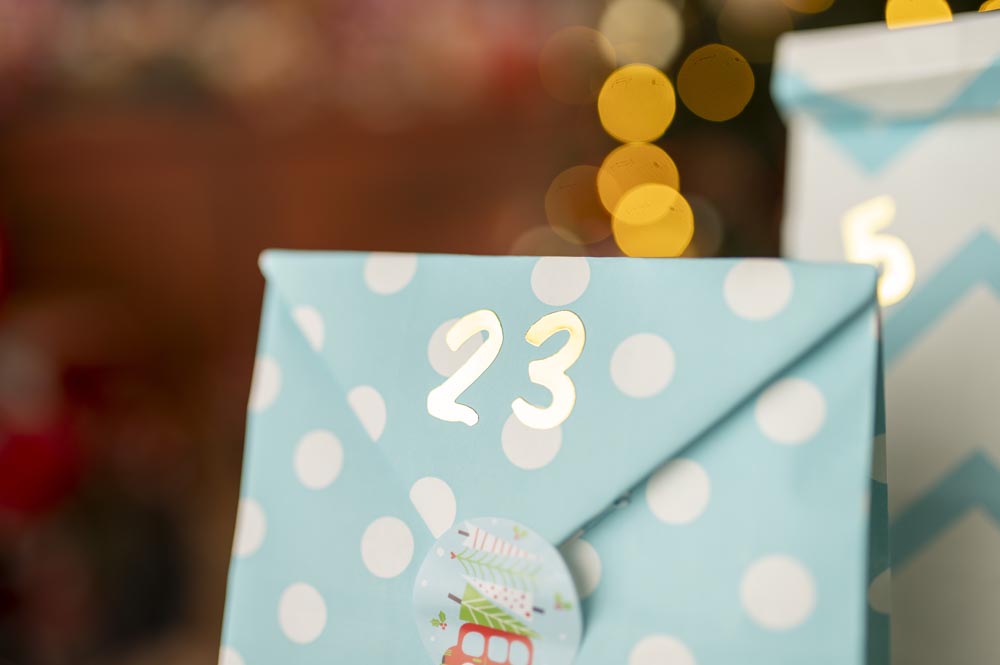 Adventskalender Blaue Tüten 24St.