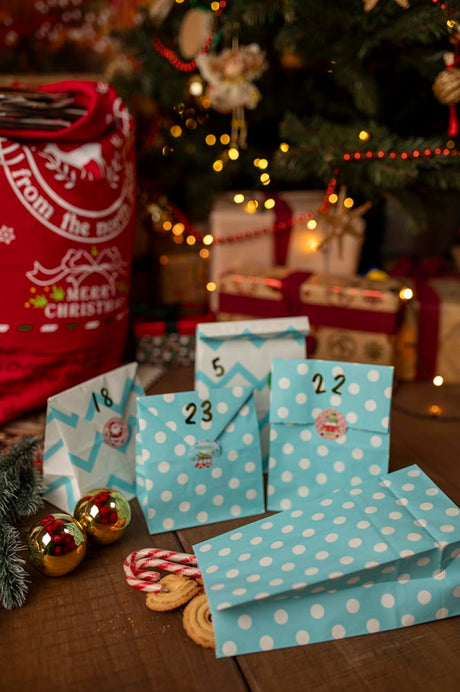 Adventskalender Blaue Tüten 24St.