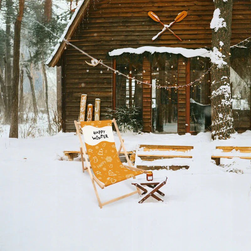 Liegestuhl aus Holz Gold mit HAPPY WINTER-Aufdruck